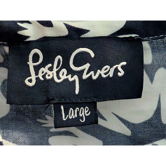 ​Lesley Evers Navy & White Frog Print Linen Blend Button-Down Shirt - Size Large - Picture 9 of 10